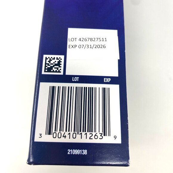 Crest + Oral-B Kids Chameleon Holiday Pack 4-Toothbrushes 1-Tube Toothpaste - Picture 4 of 6